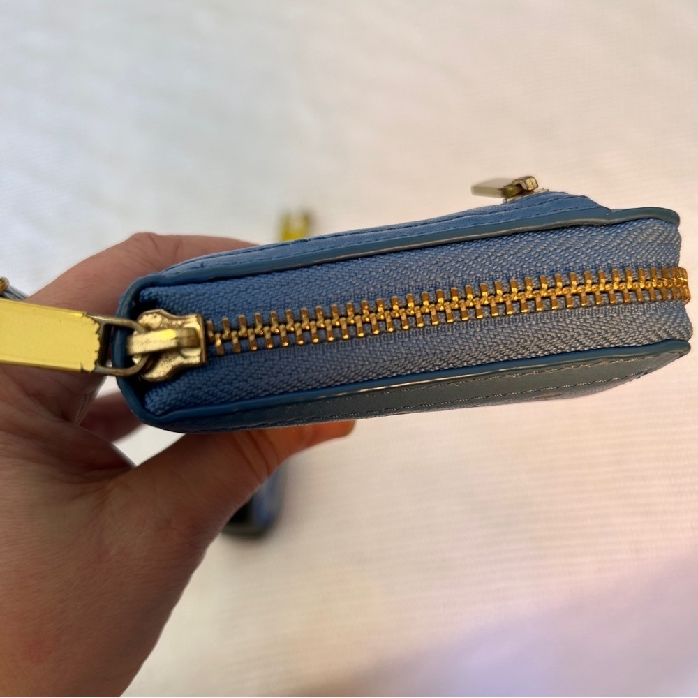 Fossil wallet Blue Cowhide Leather Zip Around Wristlet Gold Moon RFID - Picture 11 of 16